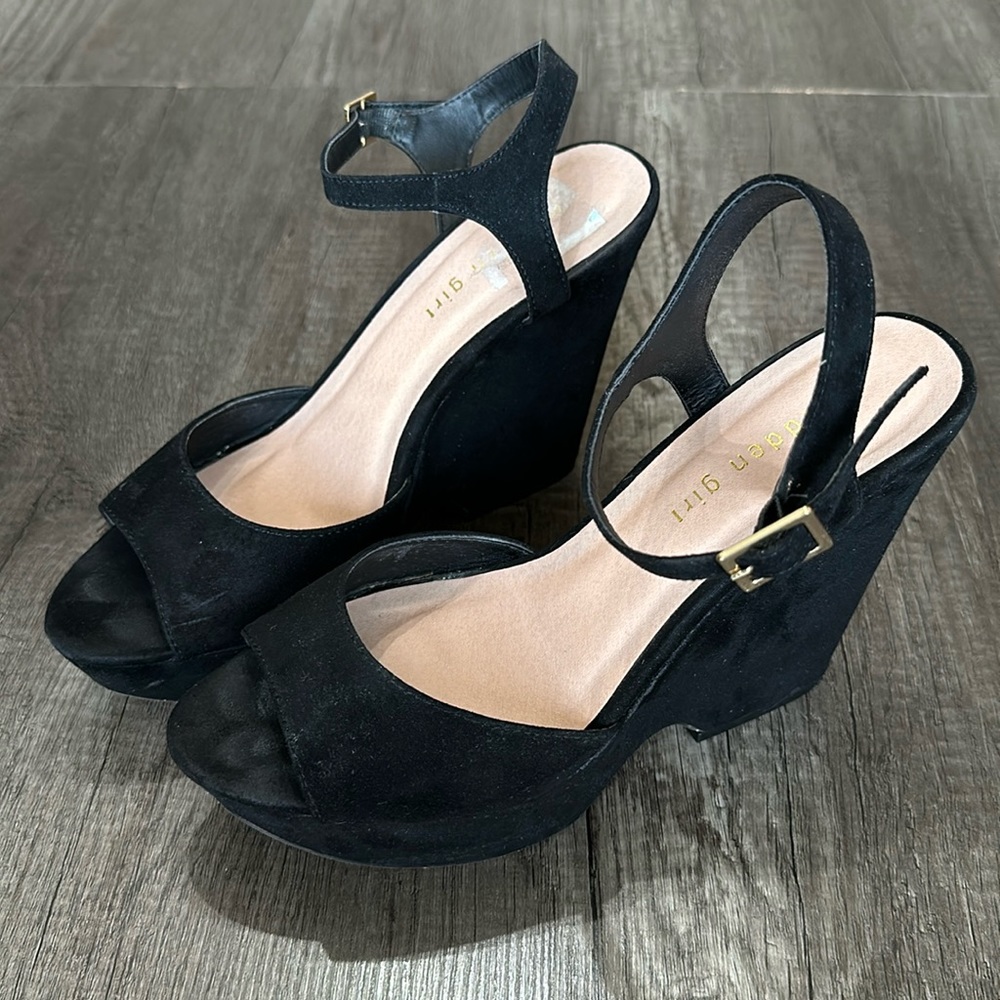 MADDEN GIRL| Cena Wedge Sandals